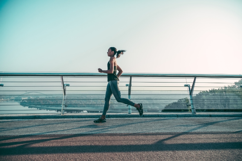 gemotiveerde hardloper na hardloopdipje